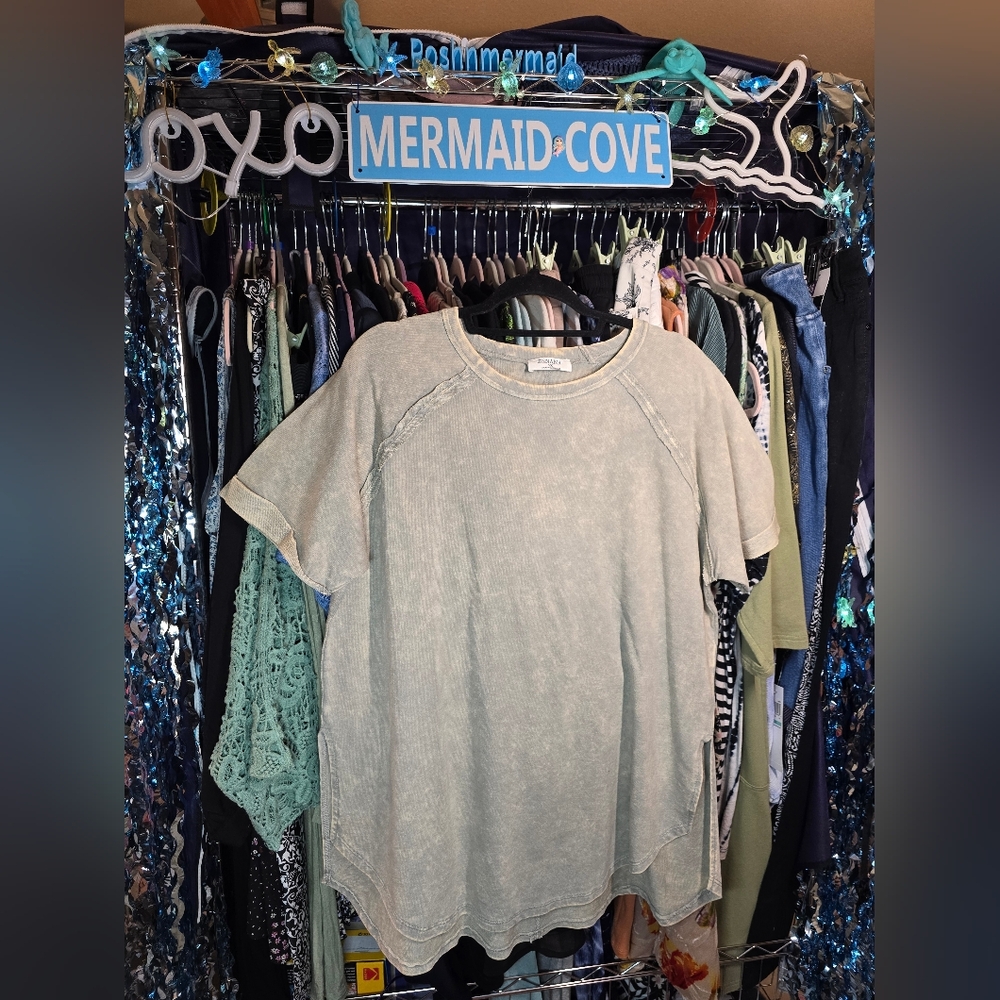 #0091 1X NEW ZENANA -Boutique Lt Blue Acid Wash Tunic 24-27"ptp 29-31"Long SOFT!